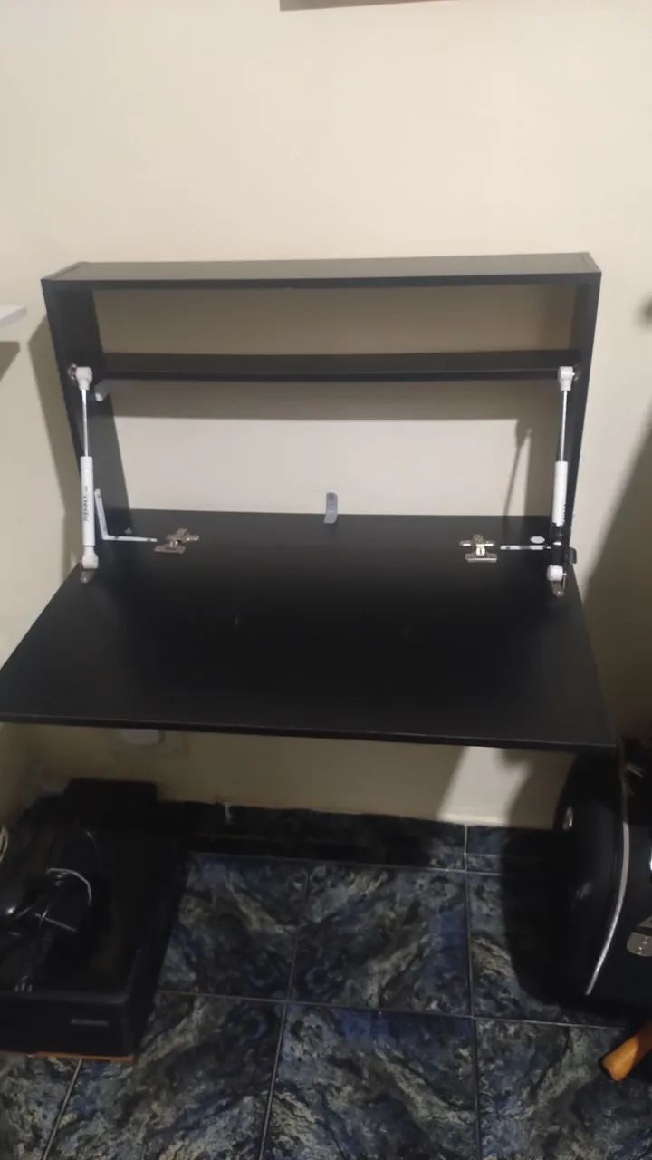 Mesa para notebook de parede 458362605923870721