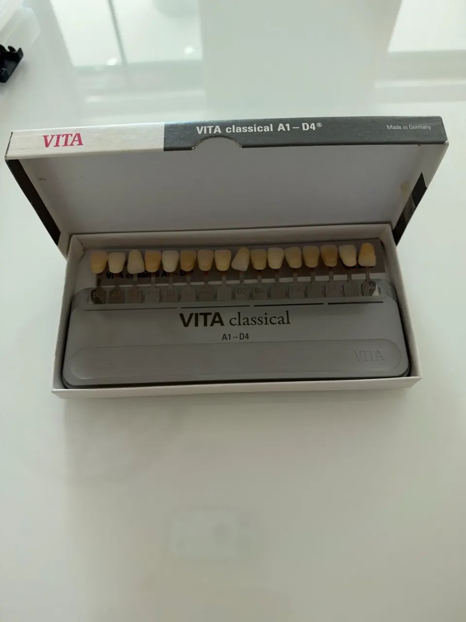 Escala Vita clássica A1-D4 - Foto 2