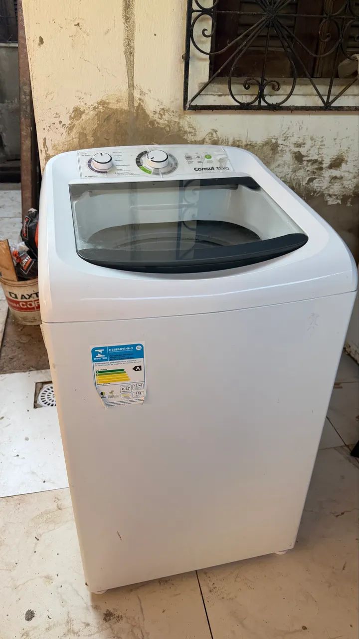 Máquina de lavar semi nova 