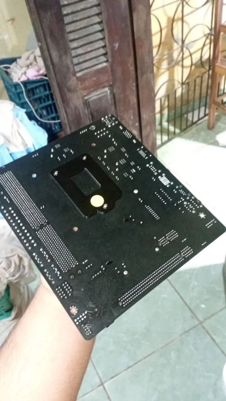 Placa mãe LGA 1155 H61 com RESALVAS !! - Foto 5