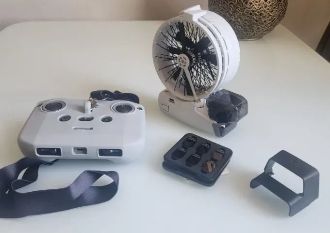 Drone DJI Flip - Estado de novo, pouquíssimo uso, com acessórios