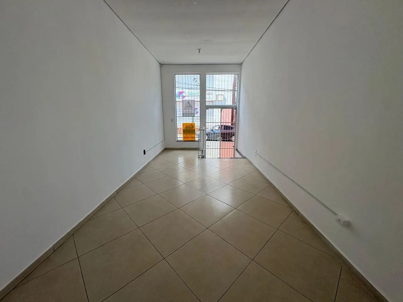 SALA COMERCIAL PARA LOCAÇÃO NO CENTRO - Foto 3