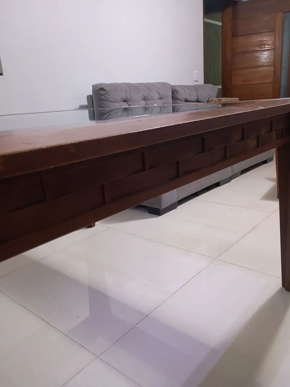 Mesa de madeira maciça com vidro  - Foto 5
