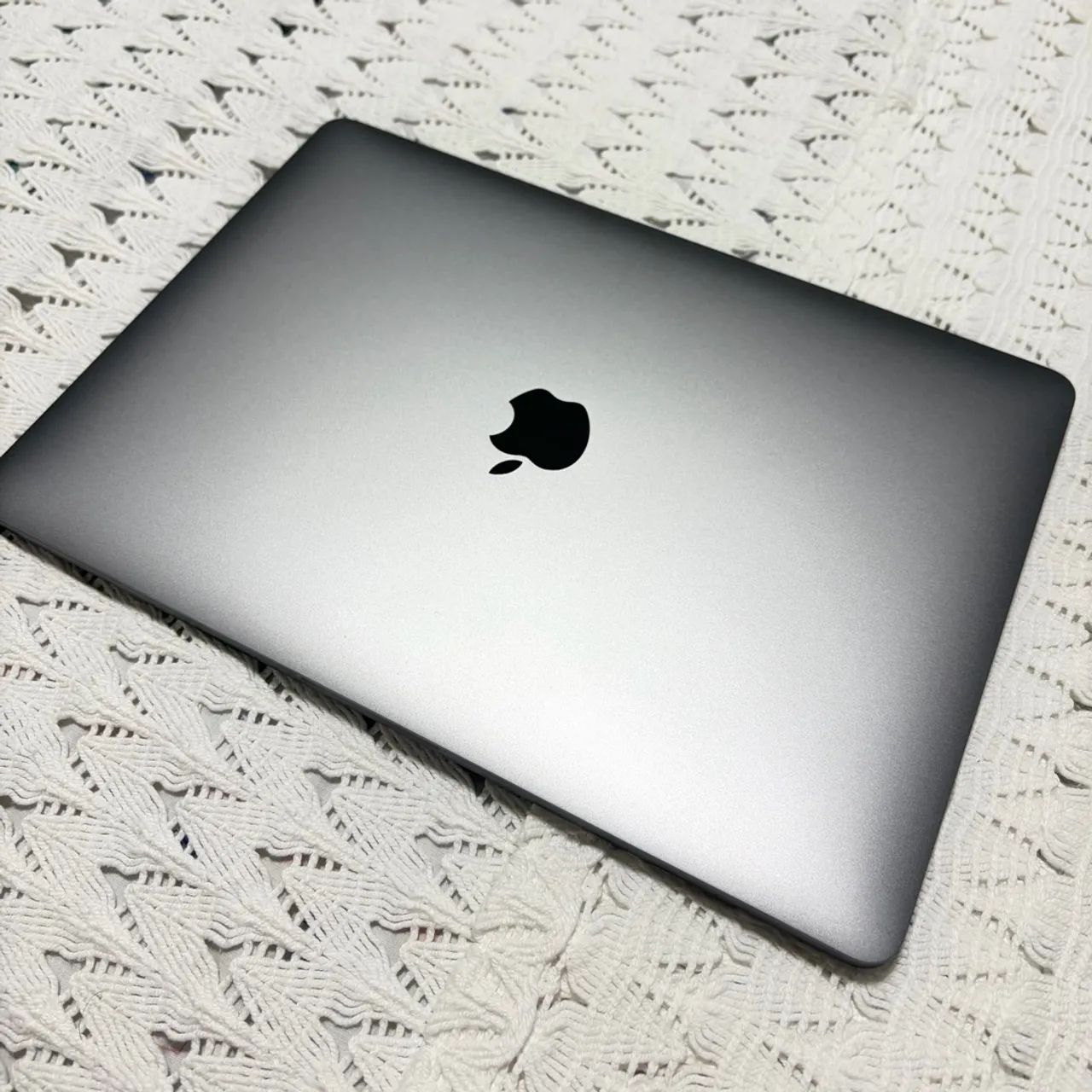 MacBook Pro (13-inch, M1, 2020)