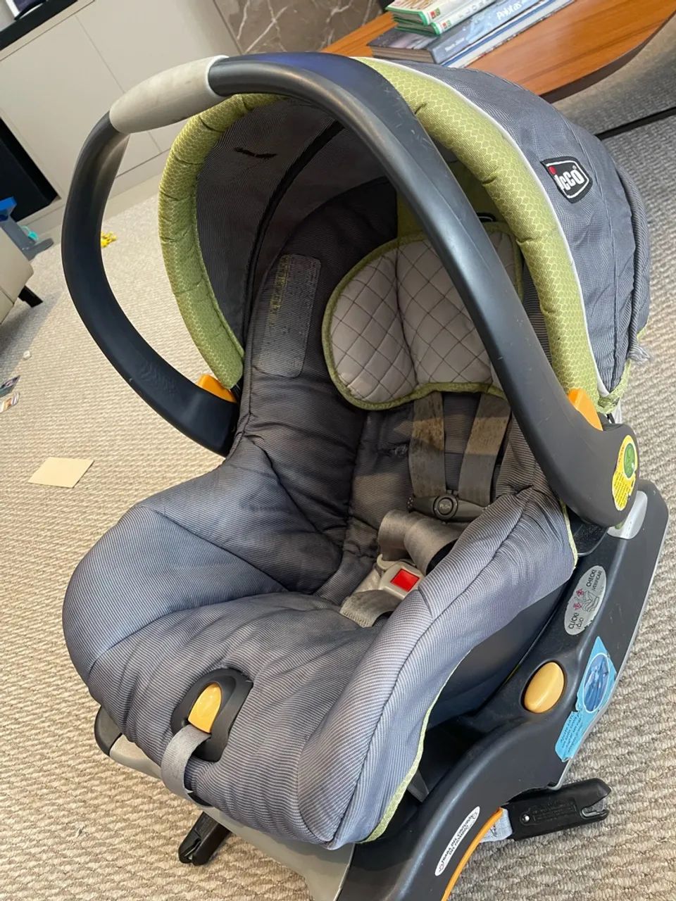 BEBÊ CONFORTO CHICCO IMPORTADO - COM BASE PARA CARRO - Foto 2