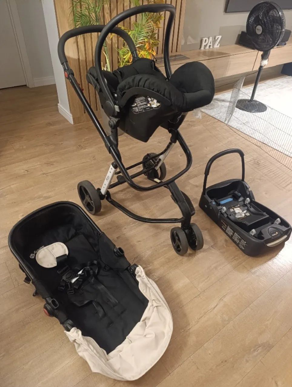Carrinho de bebê com bebê conforto Safety. - Foto 4
