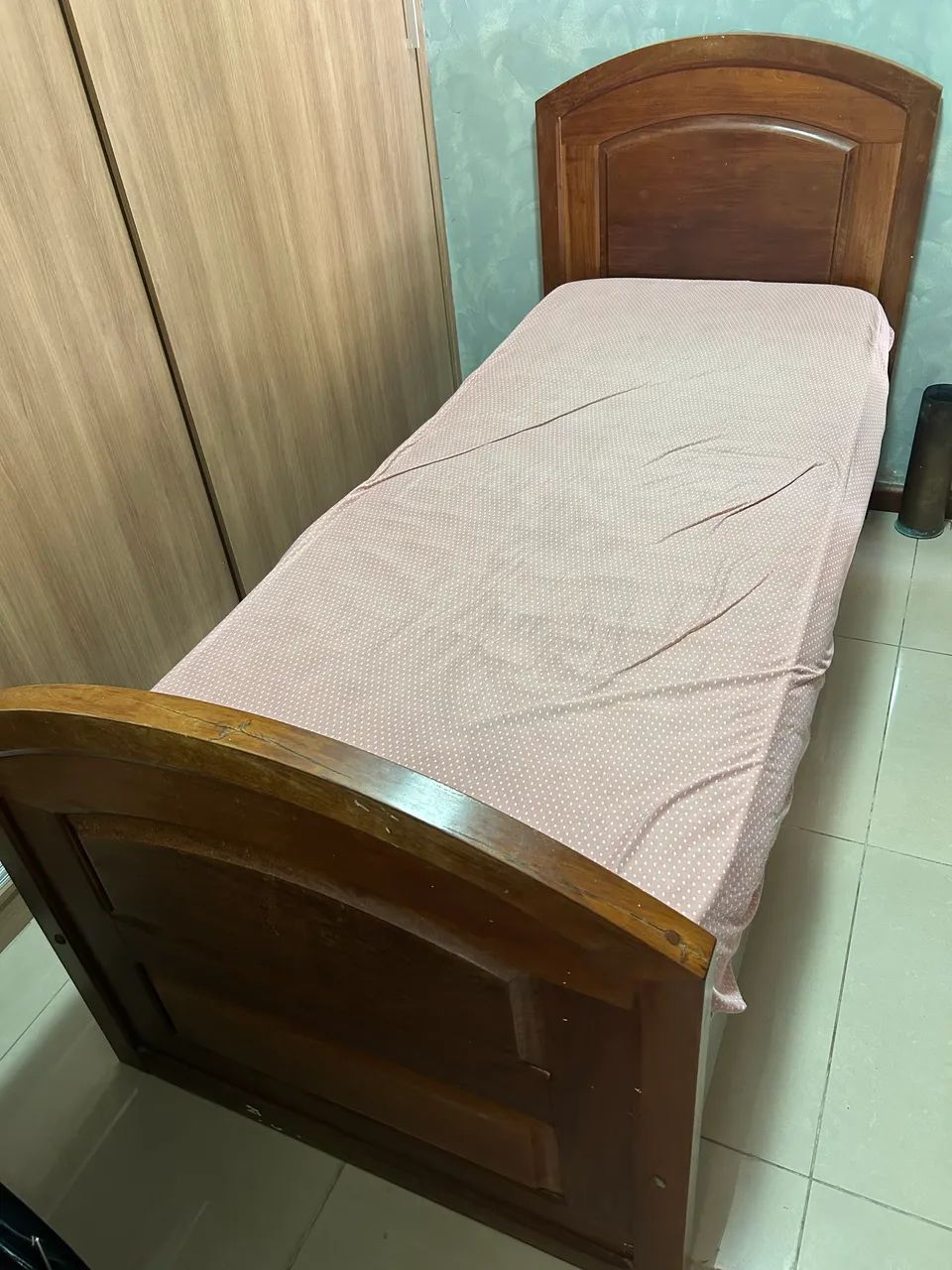 Cama madeira maciça 