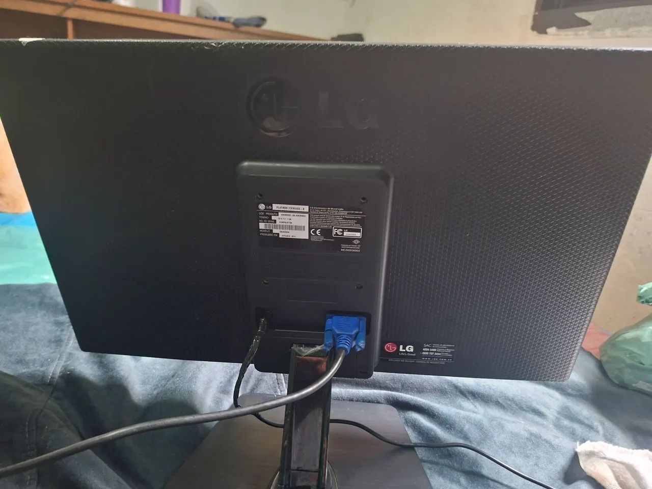 MONITOR lg 20 polegadas le, vga, sem nenhum detalhe,  perfeito - Foto 4