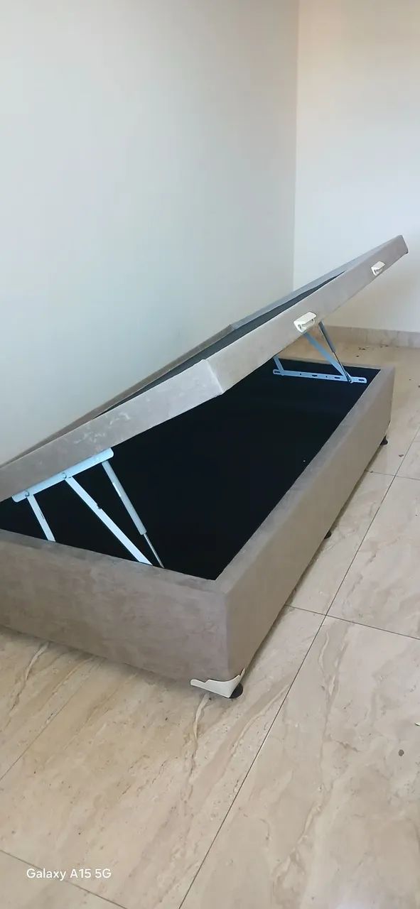 Cama solteiro  baú 