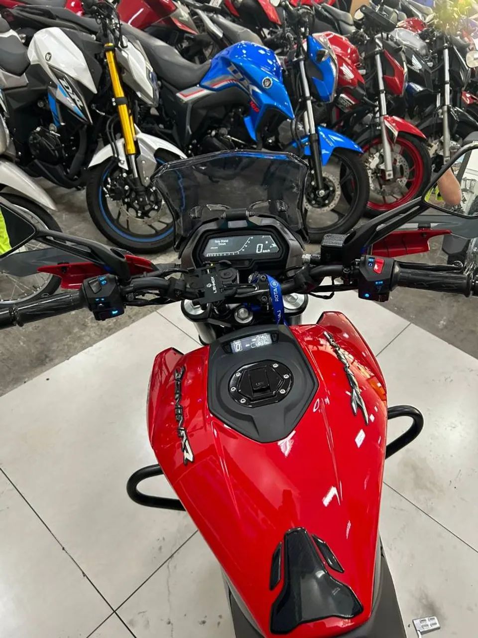 BAJAJ DOMINAR 400 - Foto 4