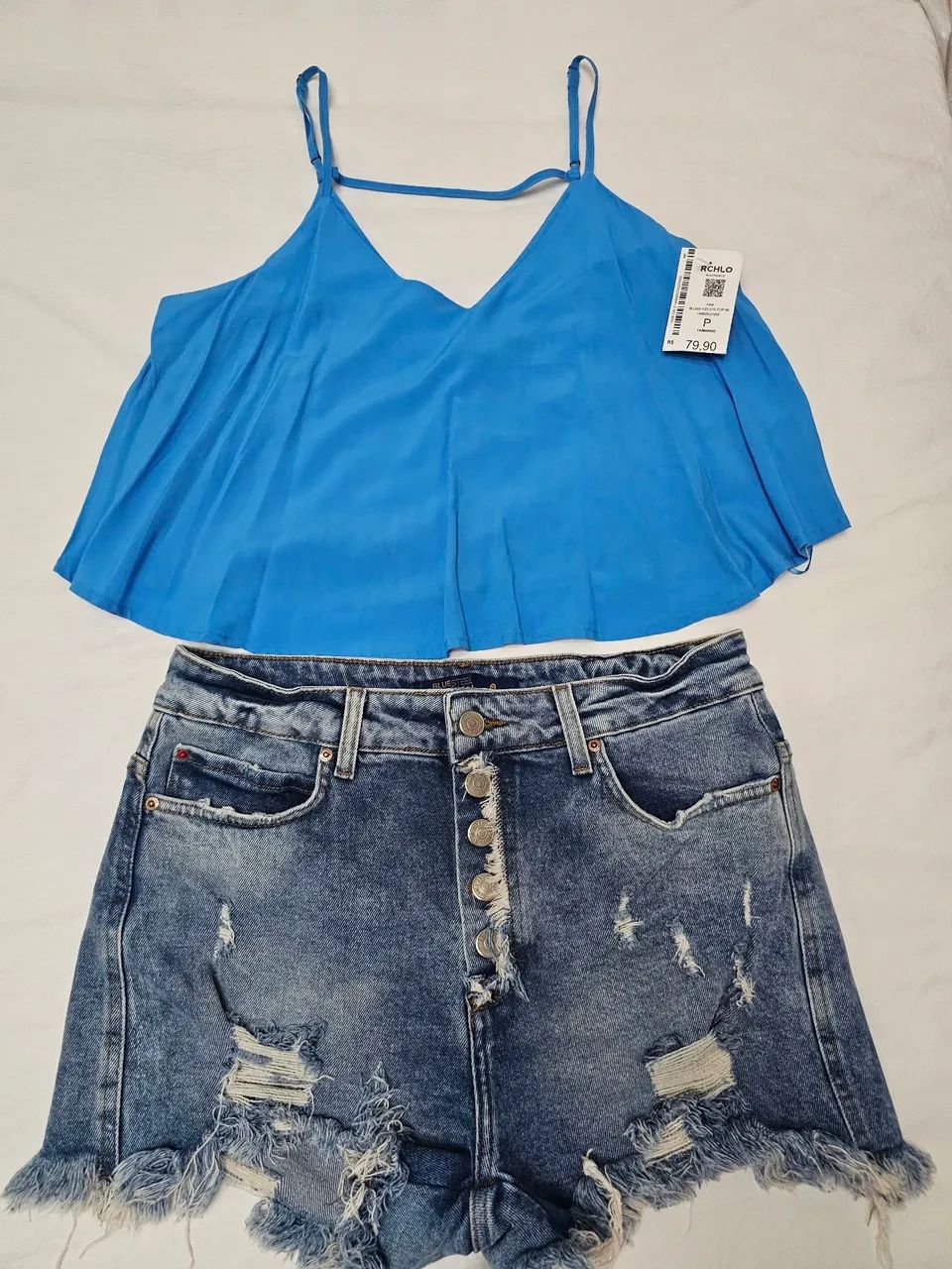 Blusas de alcinhas e croppeds - Foto 5