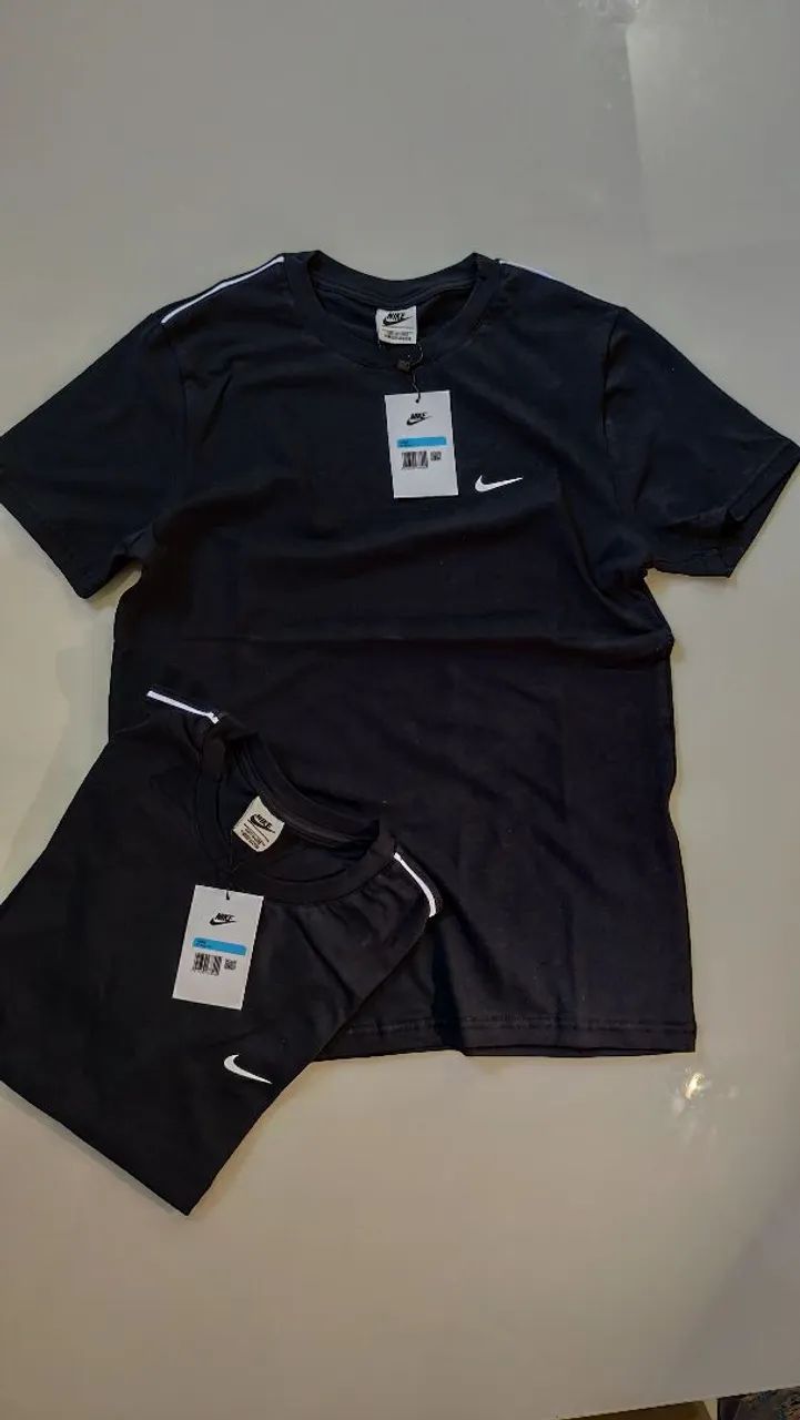 Camiseta Básica Nike Preta