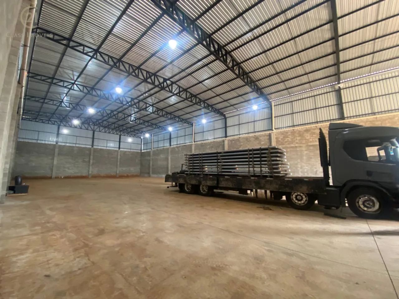 Barracão para alugar em Londrina, Industrial, com 1200 m²