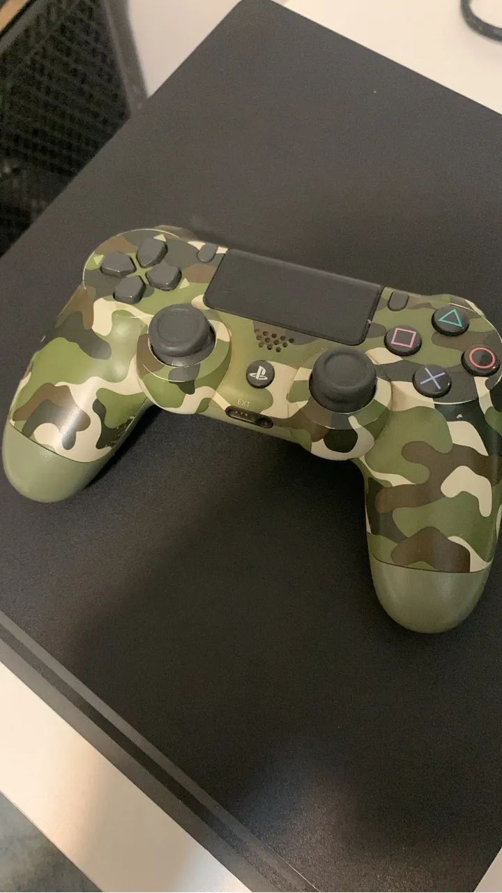 ps4 slim 1T 2 controles - Foto 3
