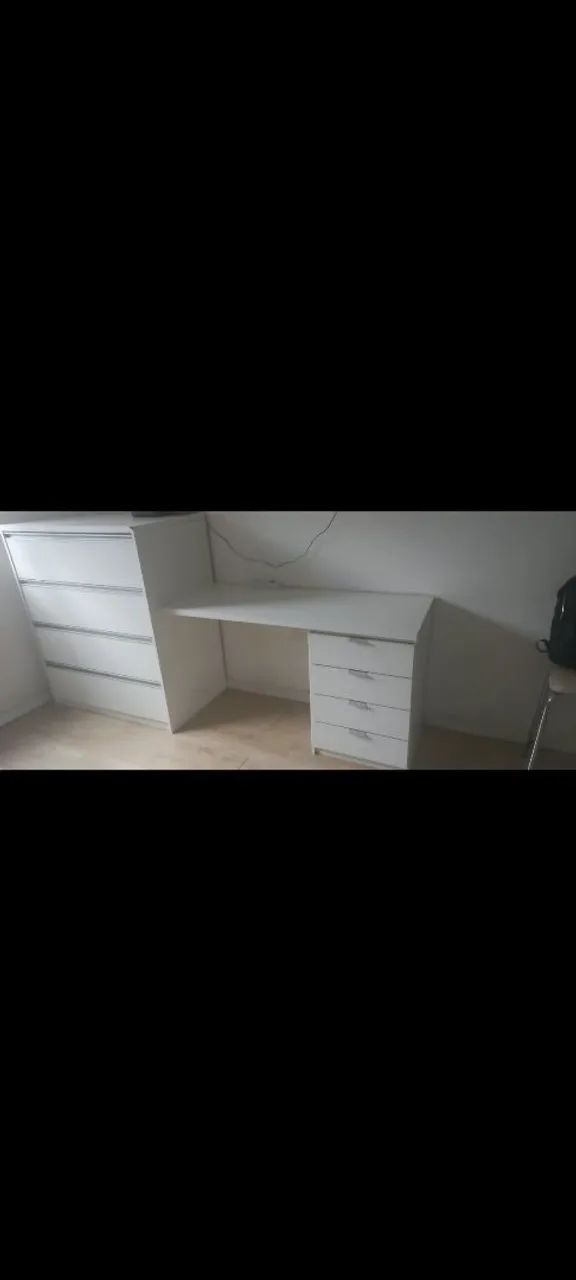 Cômoda e escrivaninha 