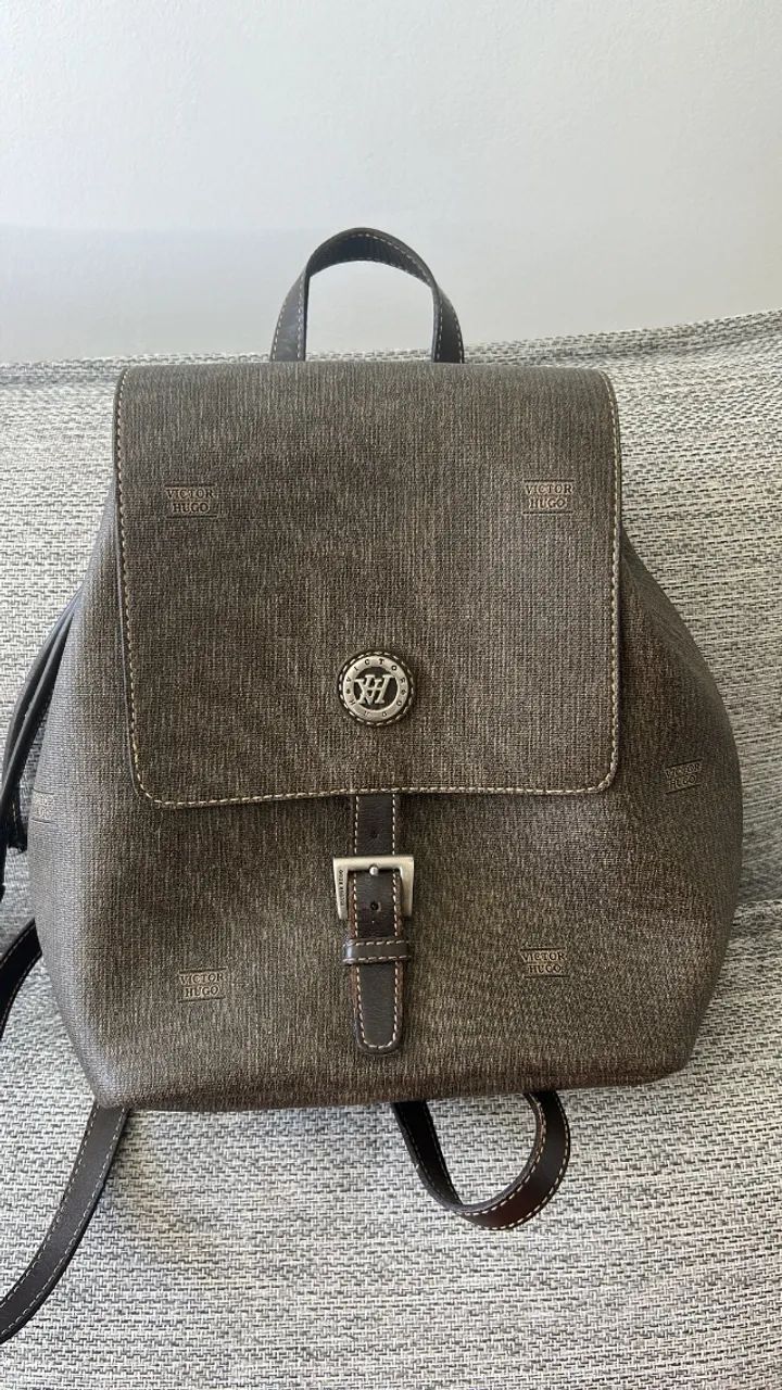 Mochila Victor Hugo Couro 