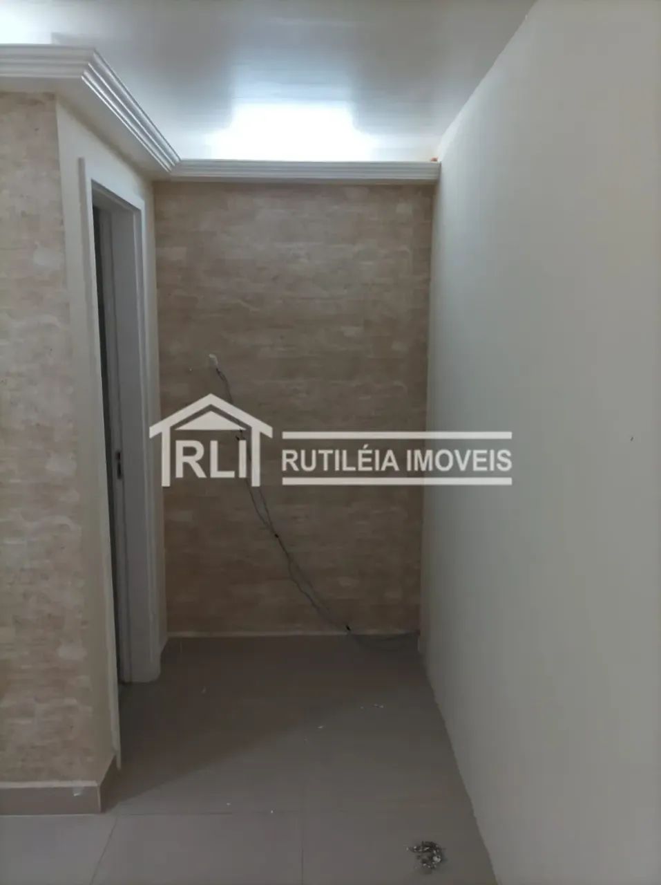 Rutileia Imóveis aluga excelente sala comercial no Edificio Office Tower, Centro, Itaboraí - Foto 3