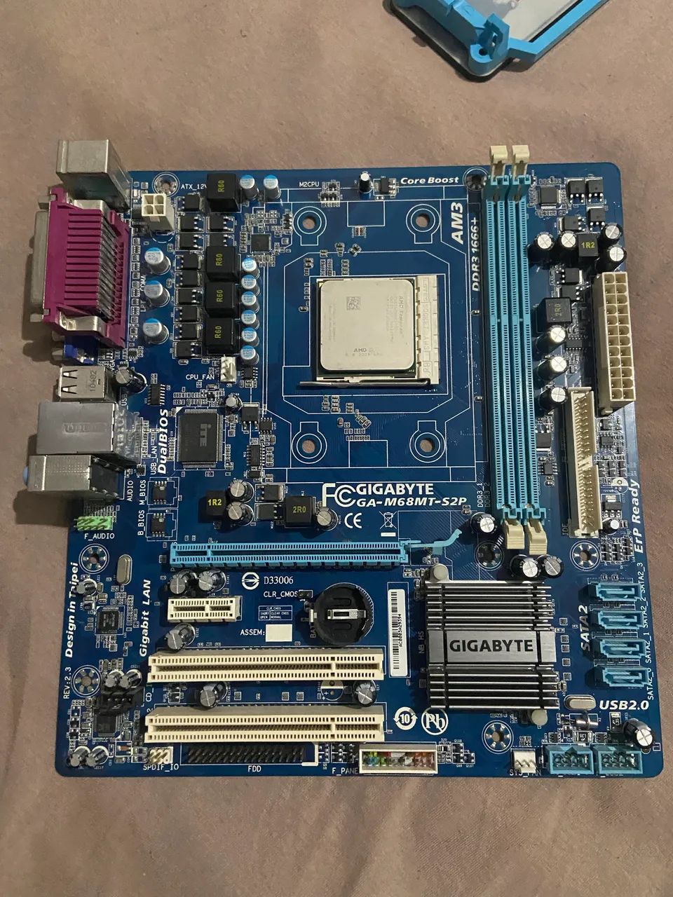 Placa Mãe Gigabyte com kit  AM3 DDR3  - Foto 2