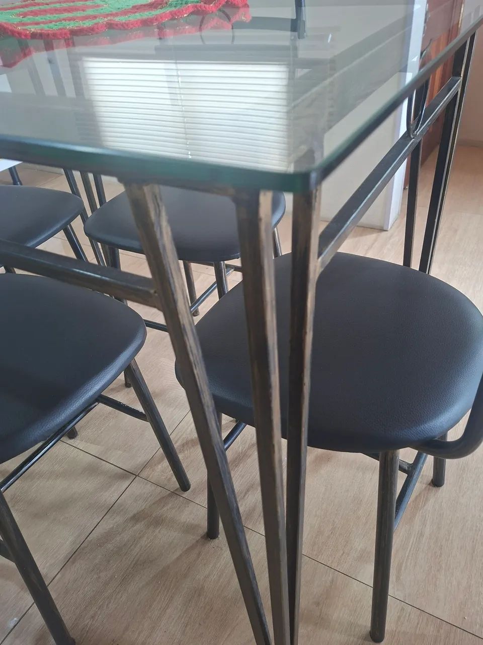 Mesa 4 cadeiras em ferro zincado. - Foto 3