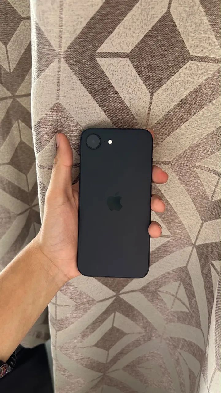 Iphone 16e 128gb sem marcas de uso - Foto 2