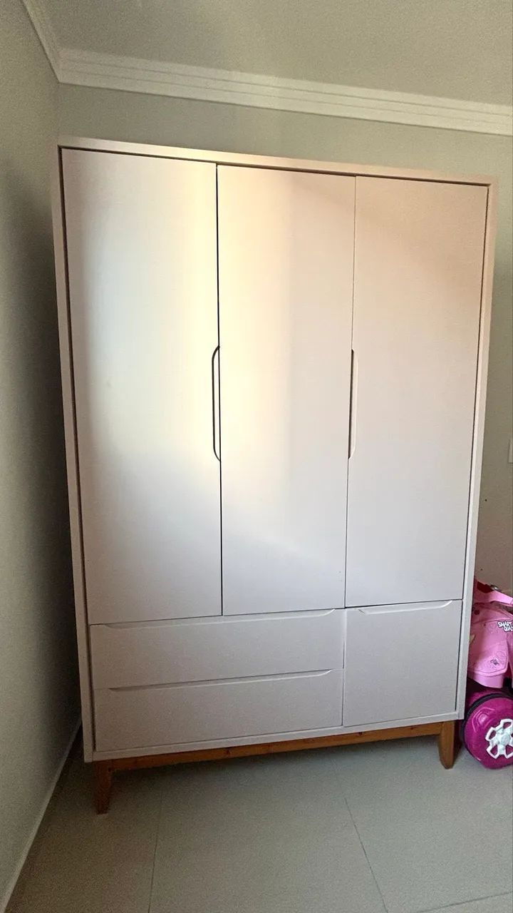 Guarda-roupa infantil 