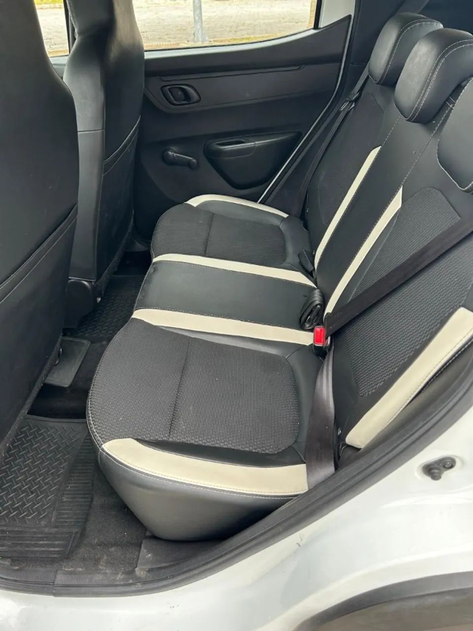 Renault Kwid Intense 1.0 Flex 12V 5P Mec. 2019 - Foto 2