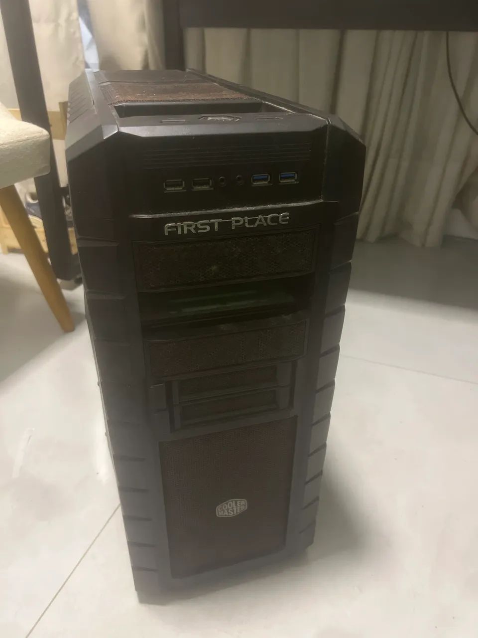 Gabinete Cooler Master  - Foto 2