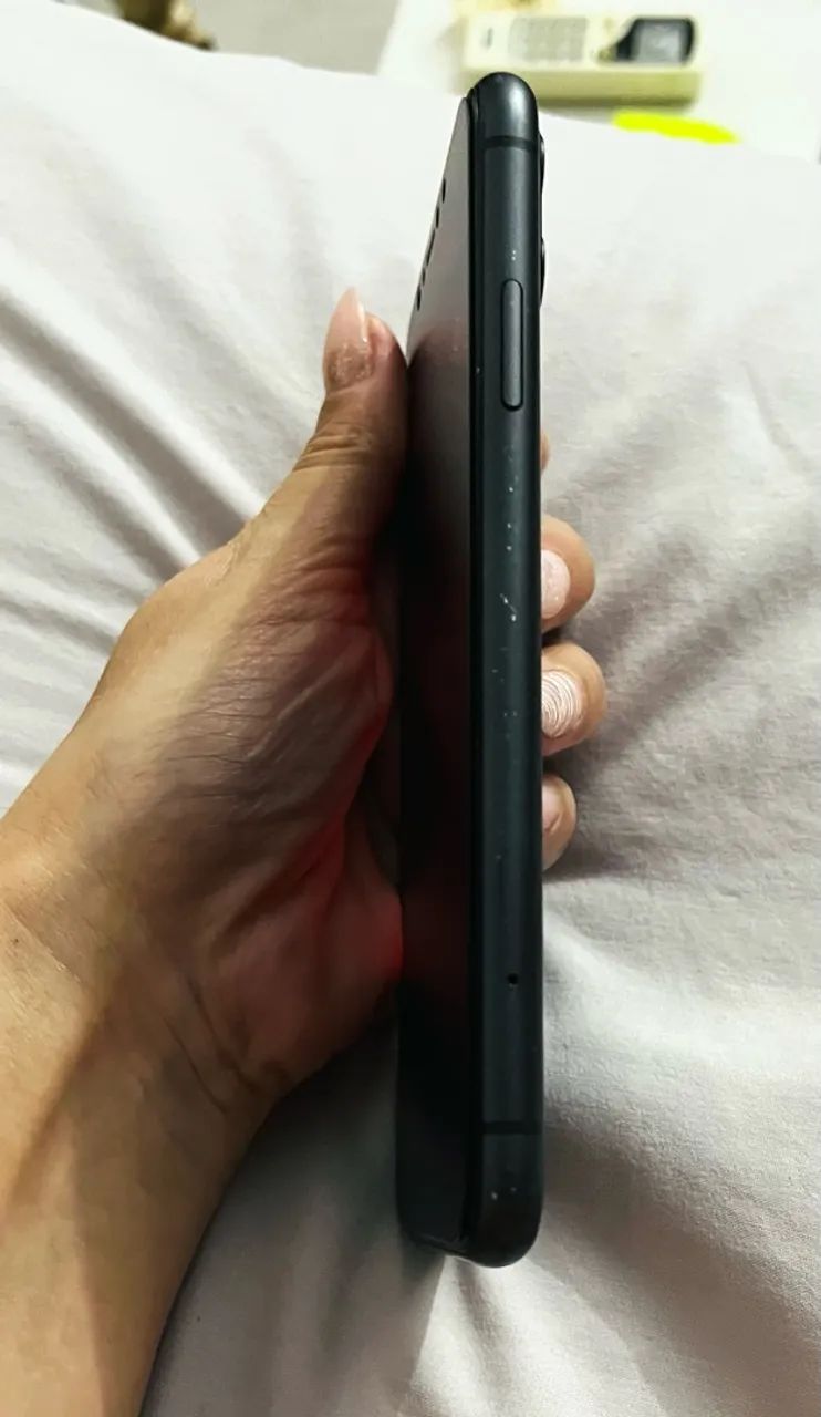 Vendo iPhone 11 Preto  - Foto 4