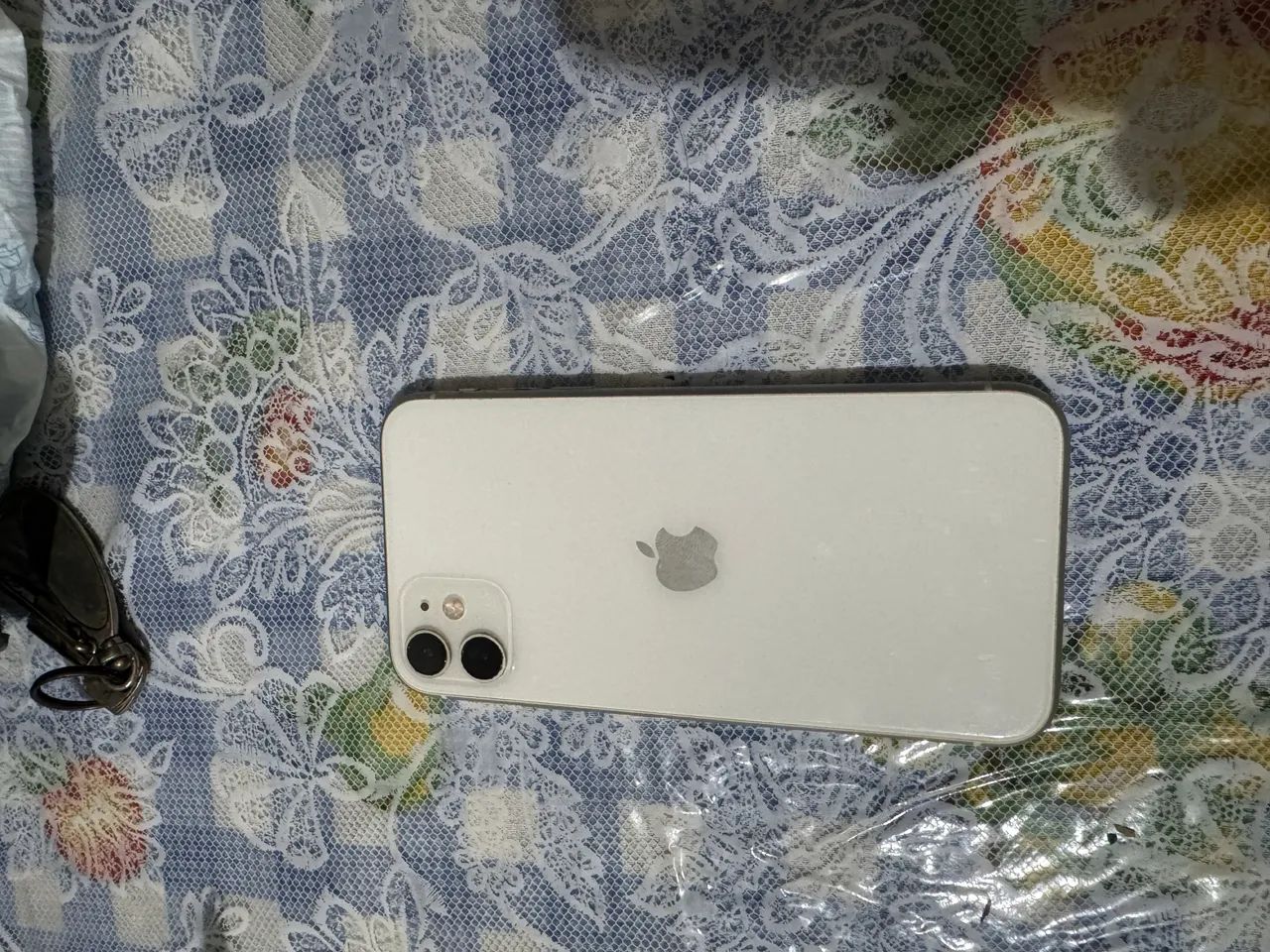 vendo iphone 11, 64 gb, sem marcas de uso !!! - Foto 4