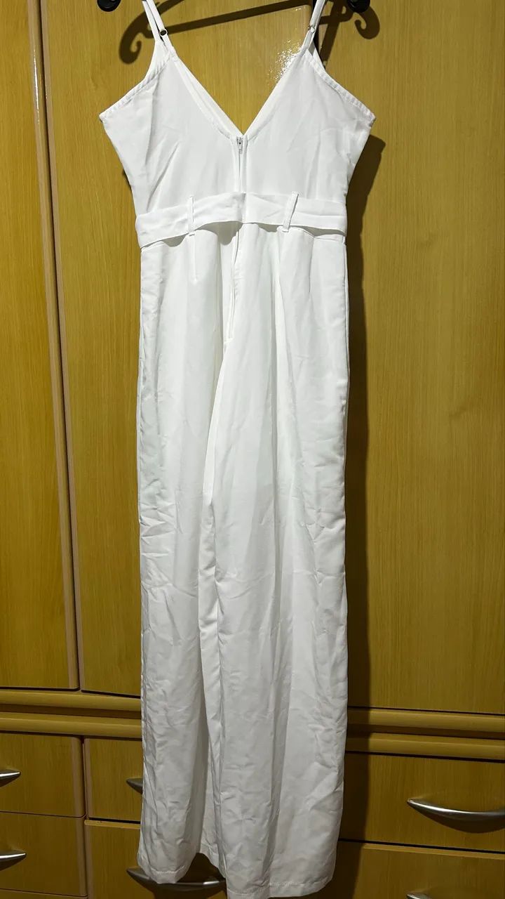 Macacão Branco com fenda - Foto 4