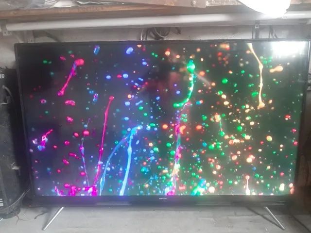 Smart tv Samsumg 49 tizen completa  com micro linha  - Foto 3