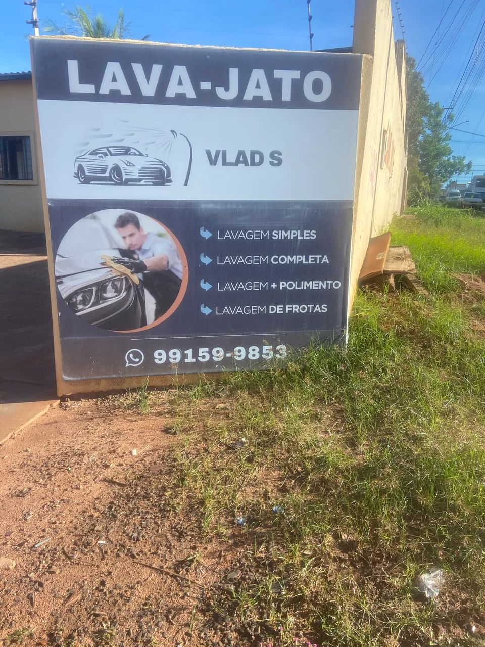 Contrata se