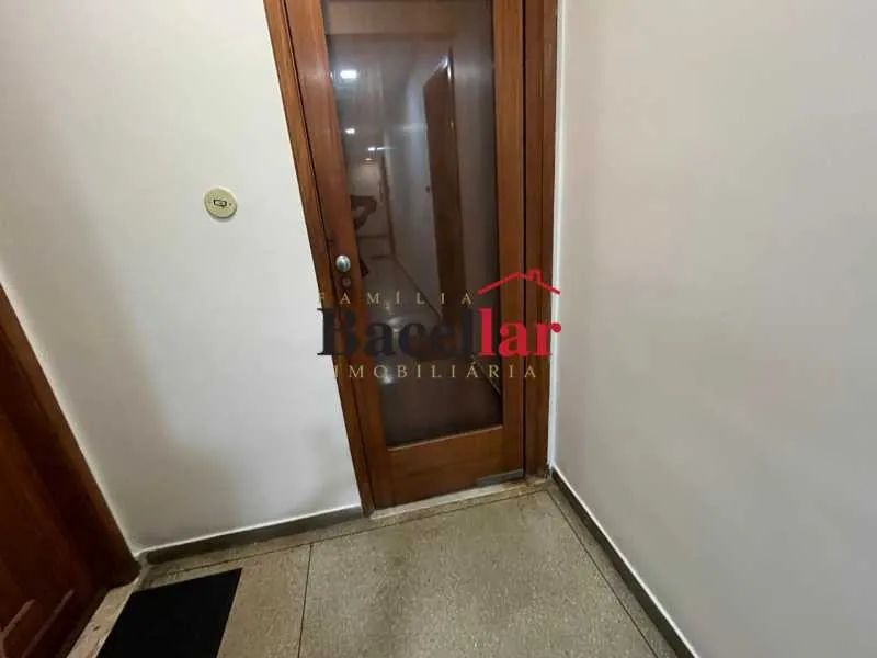 Sala : / Comercial / Tijuca