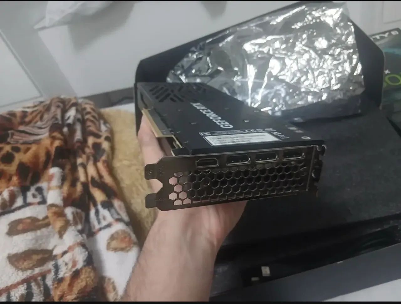 RTX  5060ti 16GB PALIT  - Foto 4