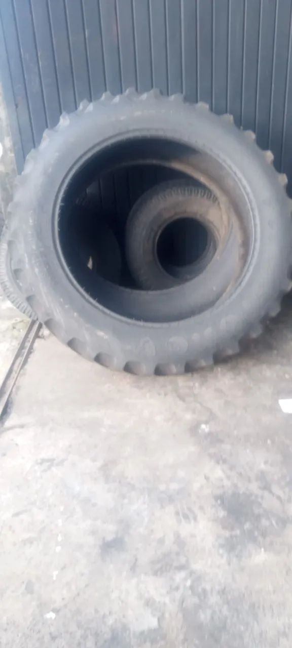 Pneus de trator aro 38 - Foto 4
