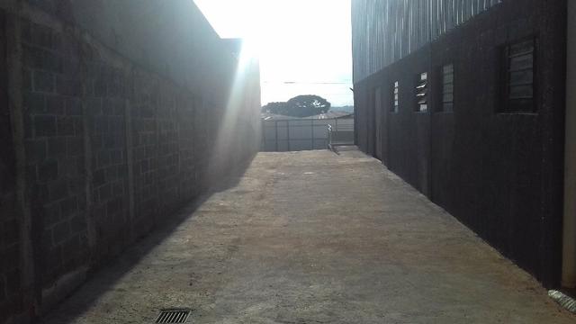 Vendo barracão 250m2. 350mil + 2.900, mensais - Foto 4