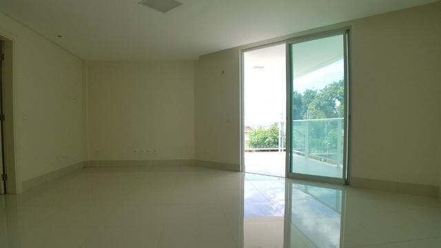 M. Oportunidade!Casa em rua publica Dubplex 330m²/ 3 Suítes + 1 Quarto/ 2 Vagas