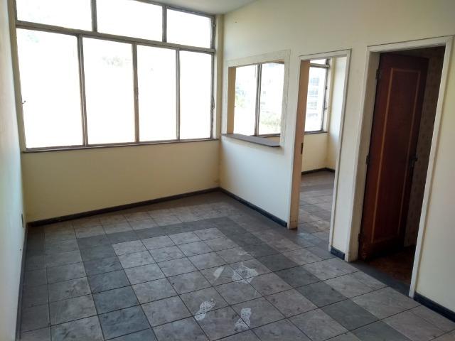 Sala Comercial na Av. Amaral Peixoto (Centro)