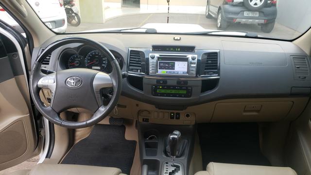 Hilux SW4 SRV D4-D tb 4x4 13/13 - Foto 8