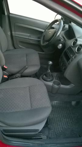 Ford Fiesta 2007 com Ar condiconado R$ 10.490.00 - Foto 6