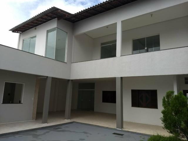 Casa dúplex no recanto dos Vinhais, 05 quartos, sendo 03 suites