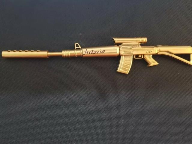 Caneta em formato de arma Ak47 personalizada - Foto 3