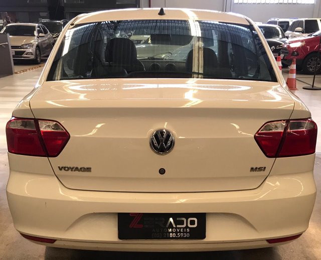 Volkswagen Voyage 1.6 MSI - Foto 5