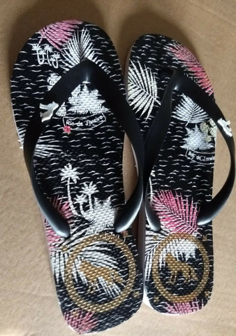 sandália da acostamento