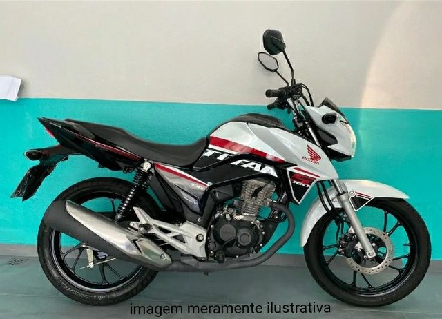 VENDE-SE UMA MOTO HONDA CG TITAN