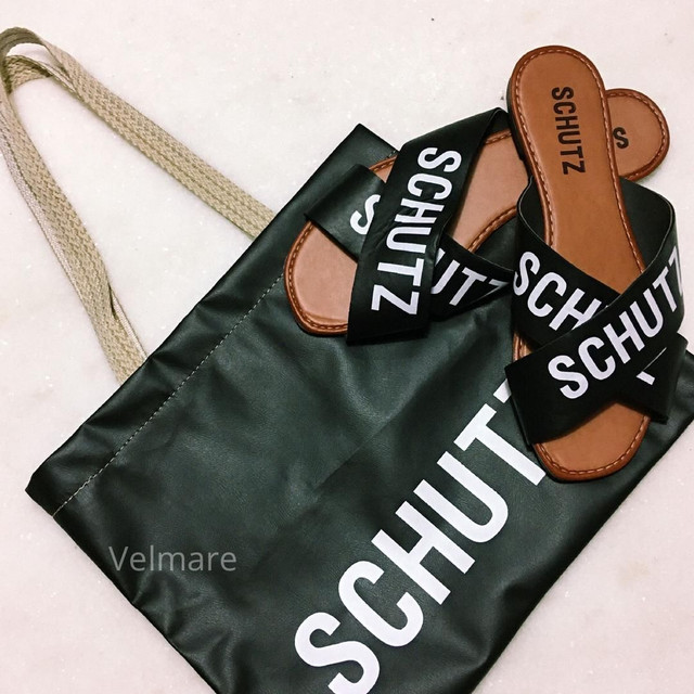 Bolsinha da schutz Clearance