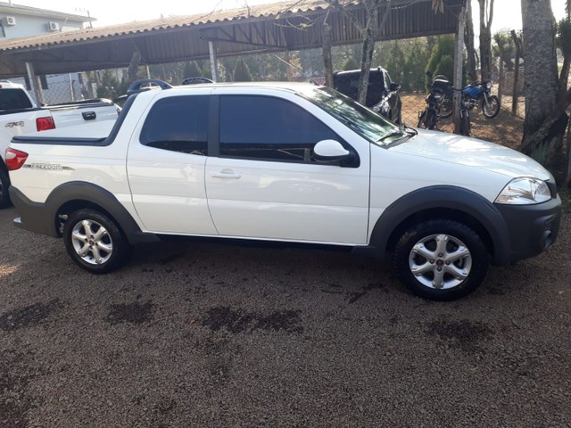 FIAT STRADA FREEDOM 1.4 FLEX CD