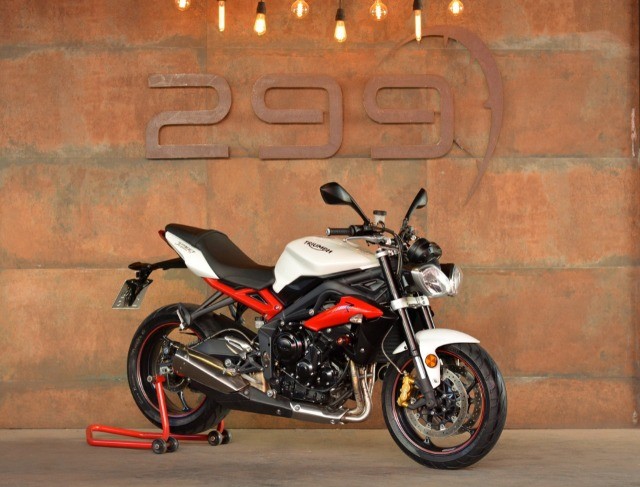 TRIUMPH STREET TRIPLE 675 R 2017