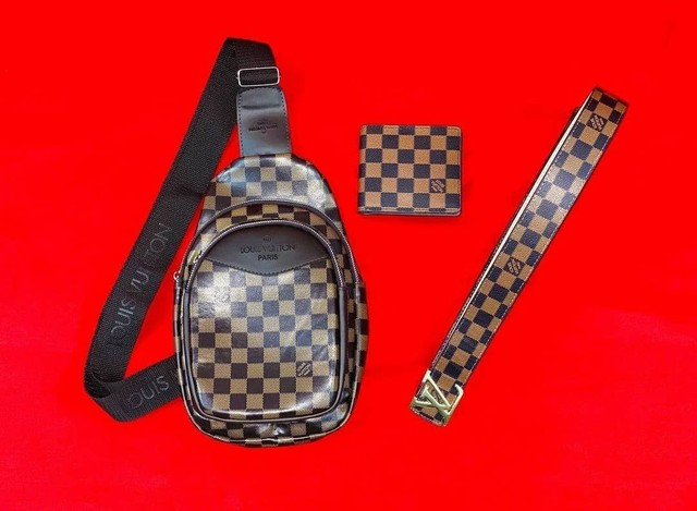 Kit Louis Vuitton bag, cinto, carteira 