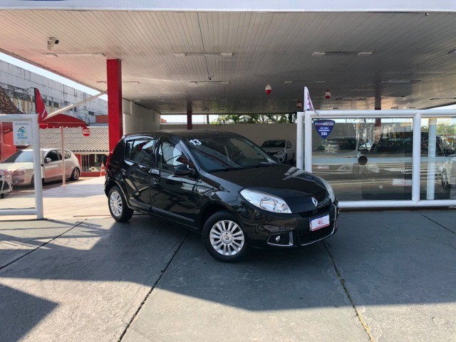 RENAULT SANDERO PRIVILEGE 2013 *AUTOMÁTICO*